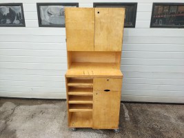 houten werkbank-kast met wielen (1)